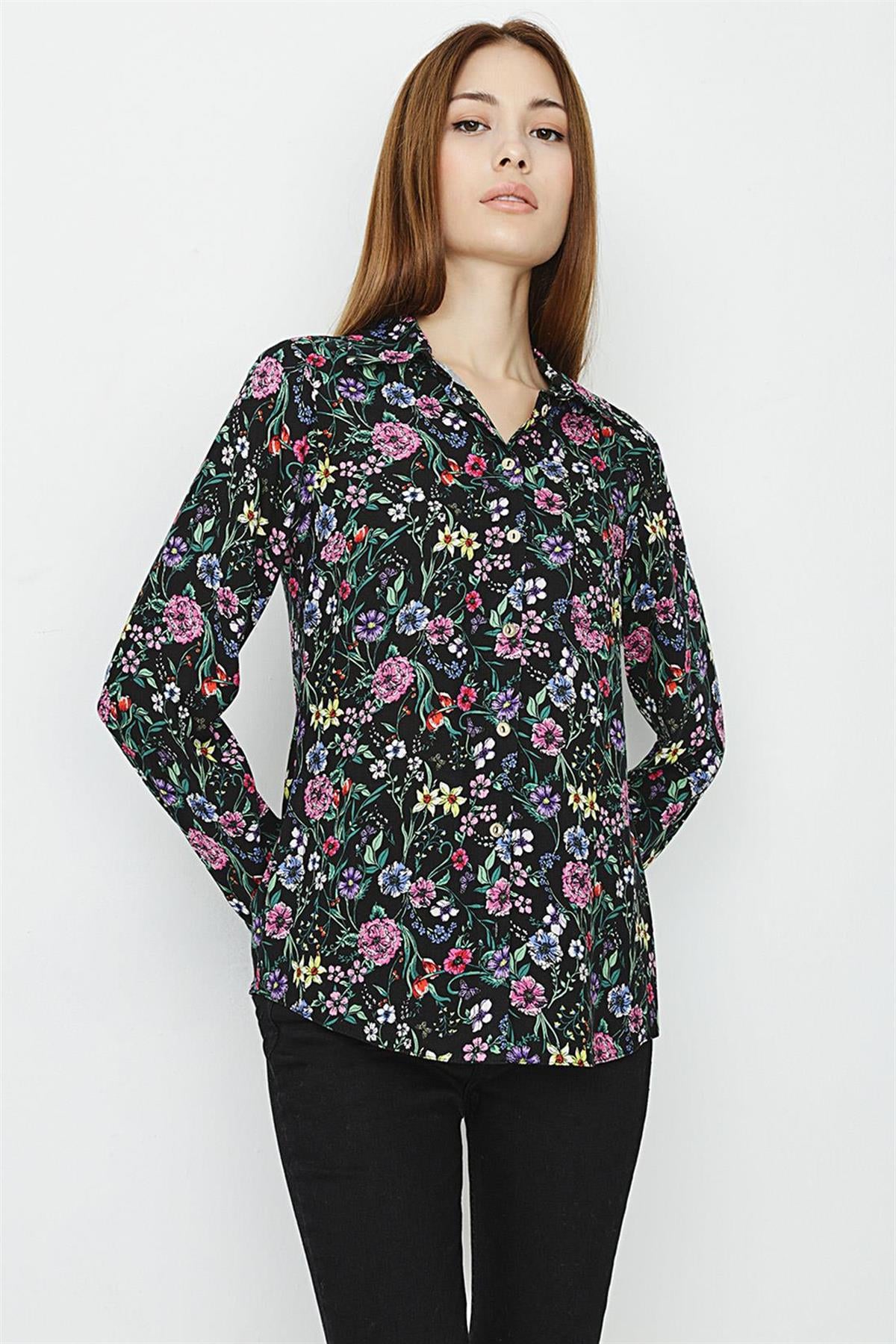 Çiçek Desenli Gömlek