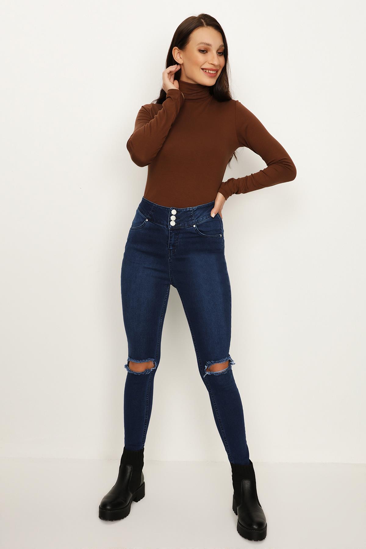 Kadın 3 Düğmeli Yırtık Detaylı Skinny Jeans · 6