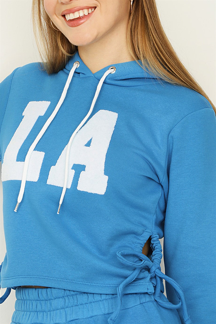 Kadın Kapüşonlu Yandan Büzgülü Sweatshirt · 21