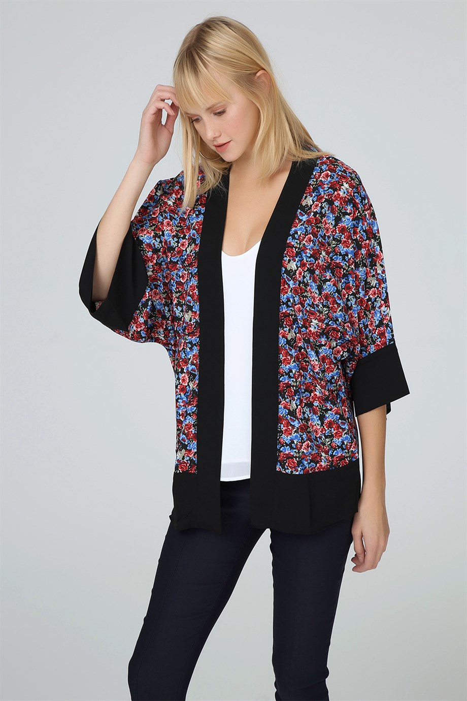 Kadın Renkli Çiçek Desenli Kimono