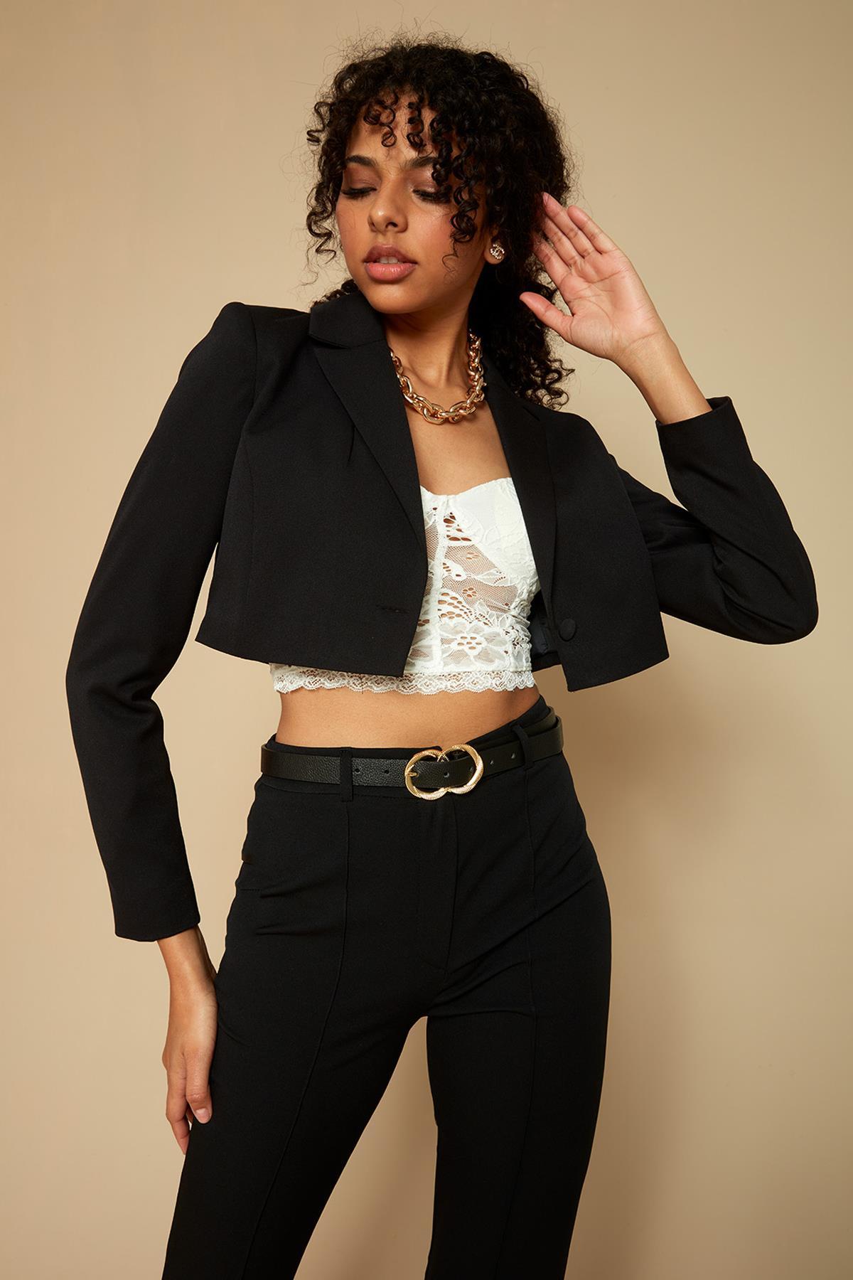 Kadın Tek Düğme Kapamalı Crop Blazer Ceket · 65