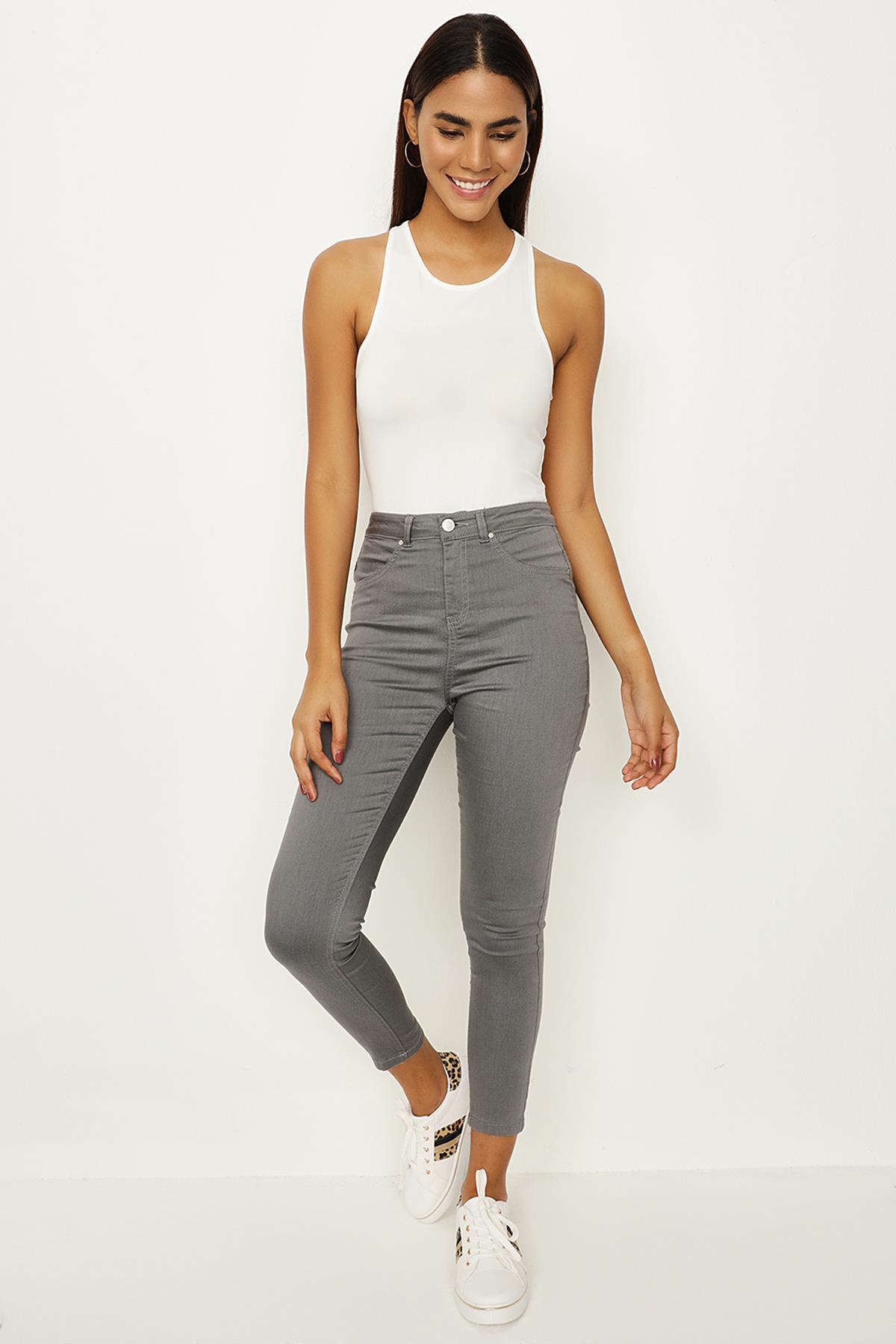 Kadın Yırtık Detaylı Yüksek Bel Skinny Jeans · 55