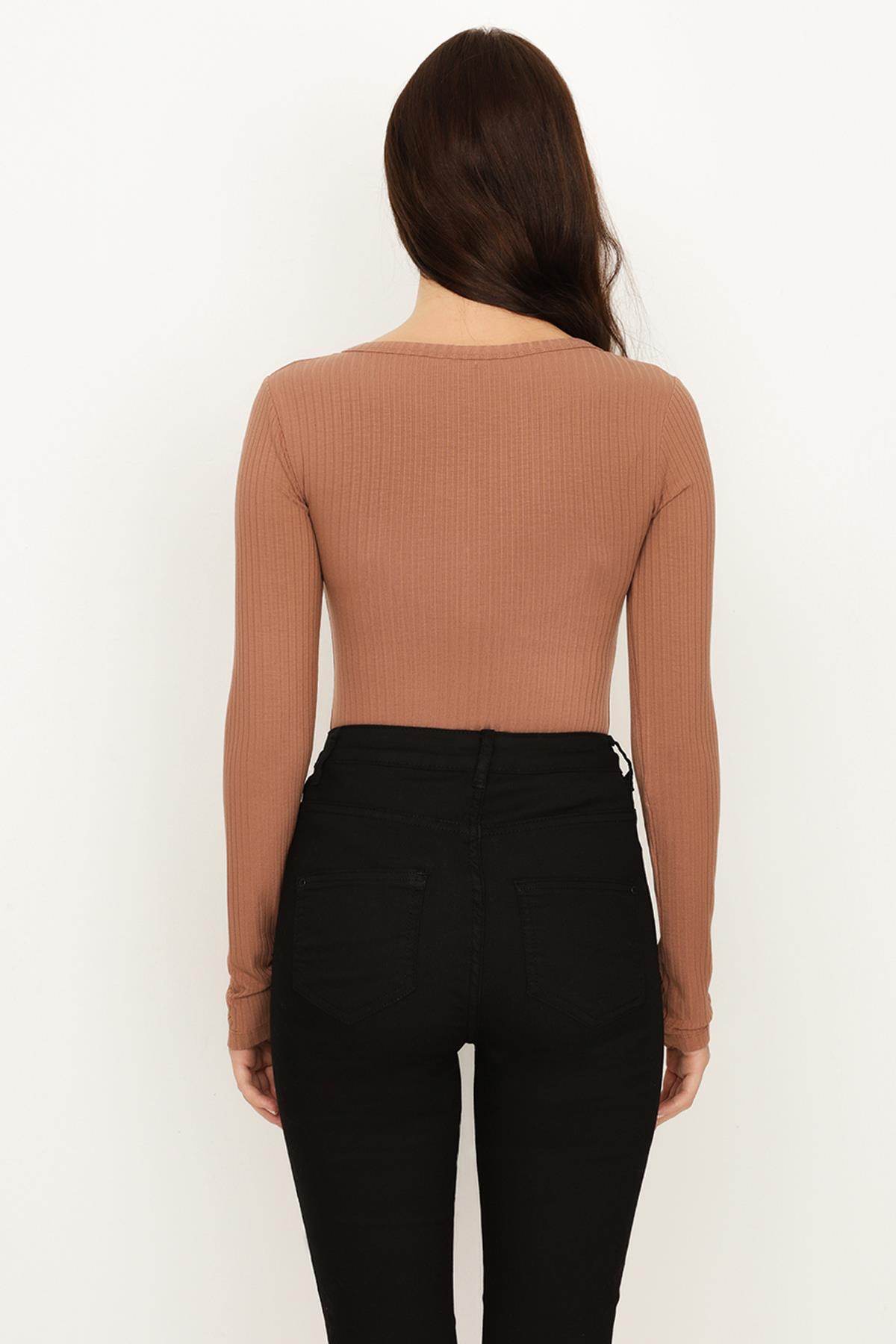 Kadın Yırtık Detaylı Yüksek Bel Skinny Jeans · 247
