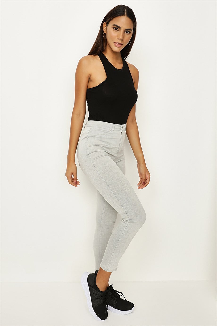 Kadın Yırtık Detaylı Yüksek Bel Skinny Jeans · 152