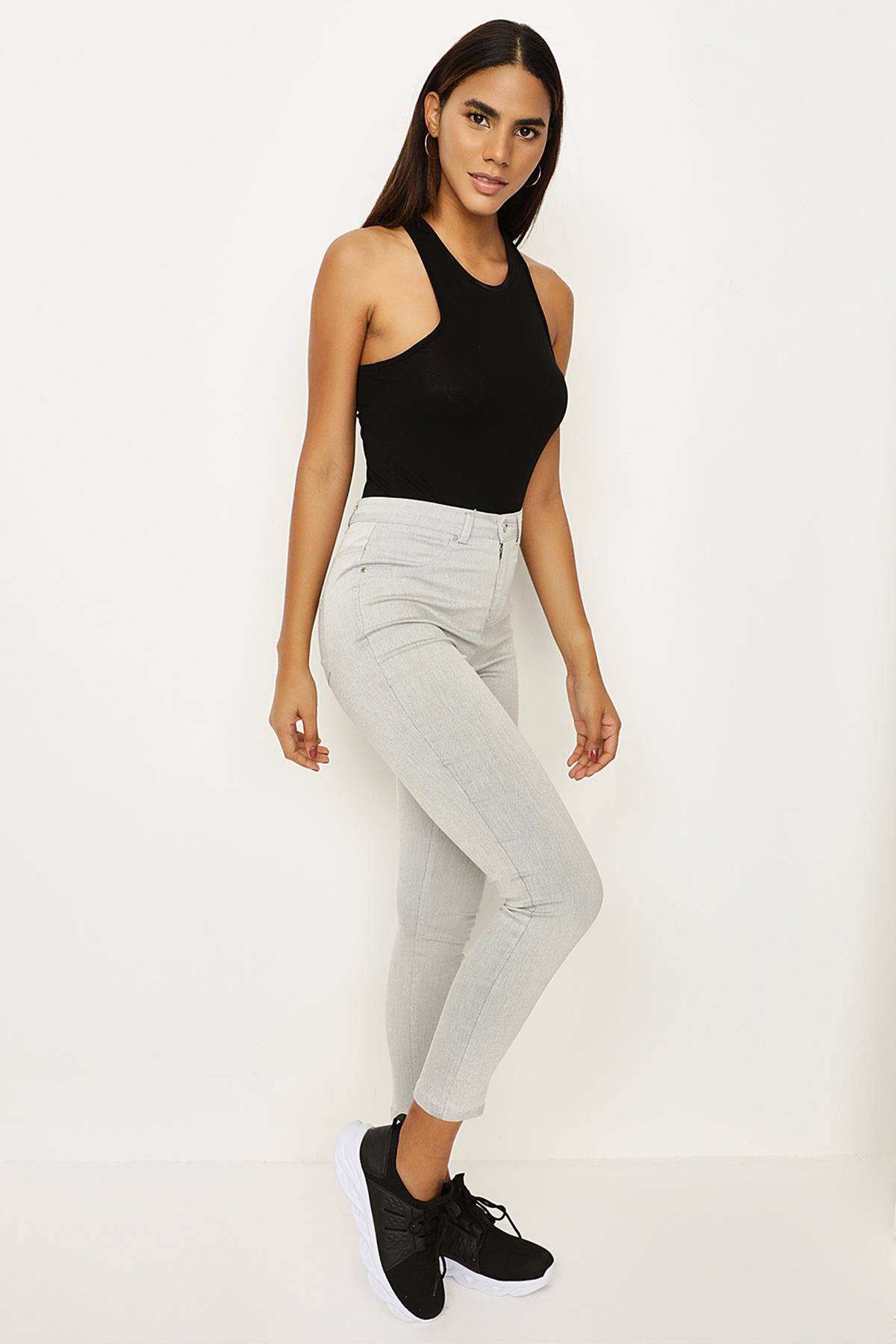 Kadın Yırtık Detaylı Yüksek Bel Skinny Jeans · 182
