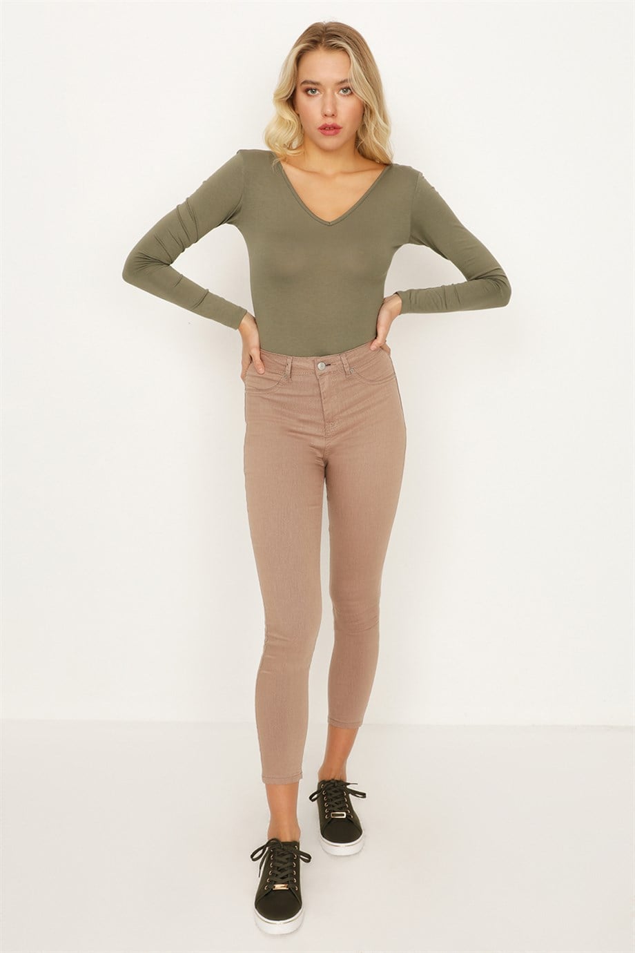 Kadın Yırtık Detaylı Yüksek Bel Skinny Jeans