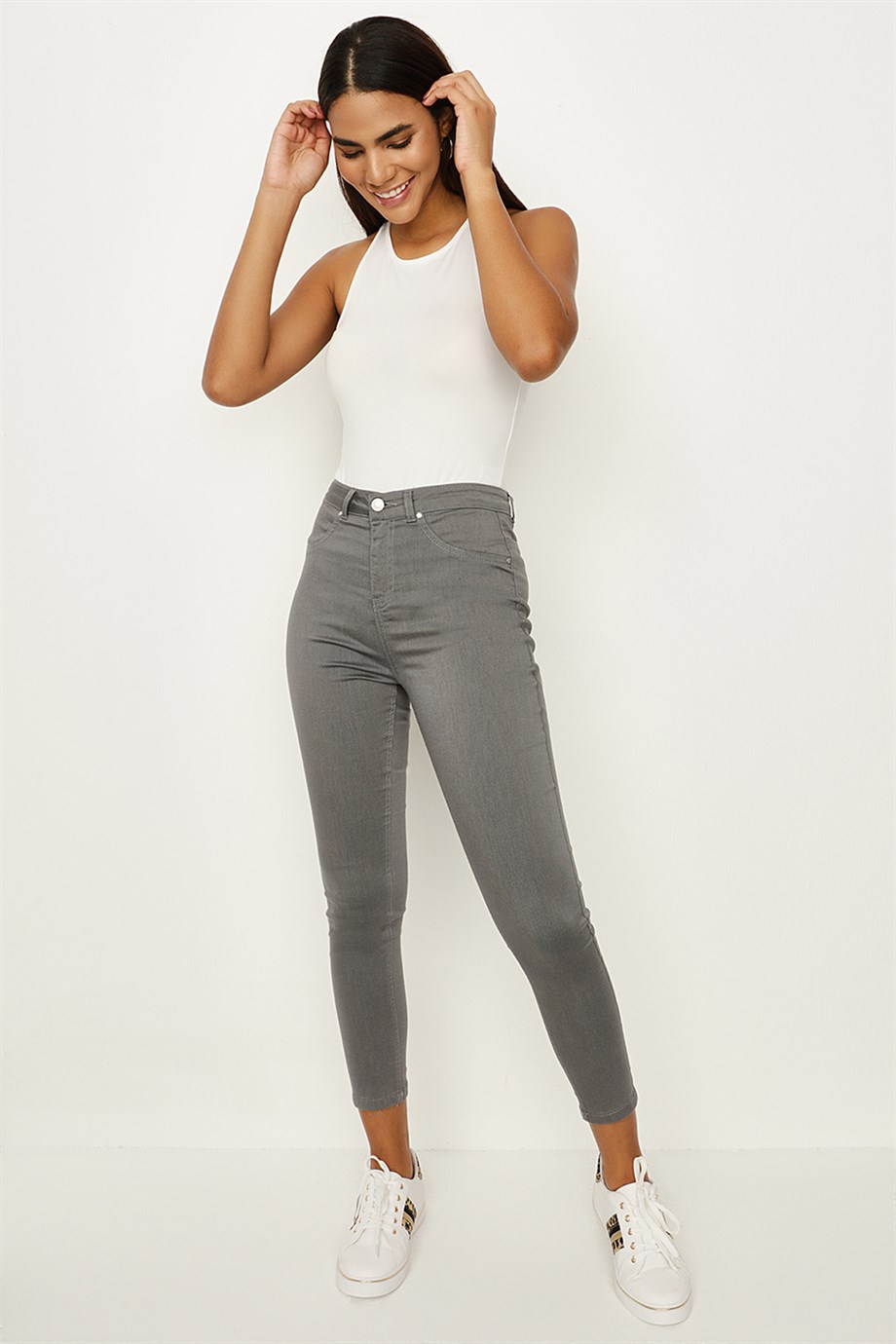 Kadın Yırtık Detaylı Yüksek Bel Skinny Jeans · 165