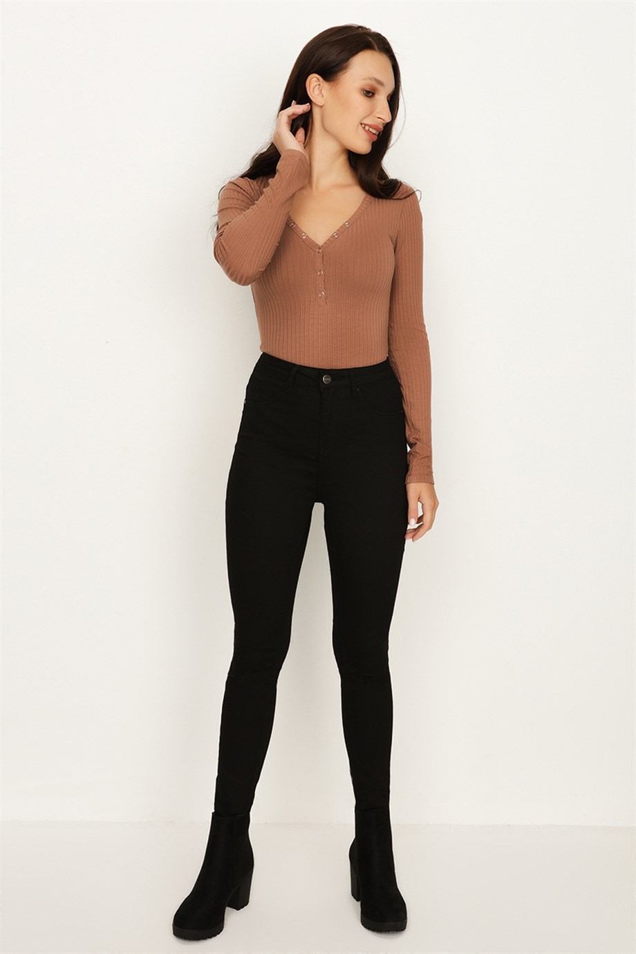 Kadın Yırtık Detaylı Yüksek Bel Skinny Jeans · 536