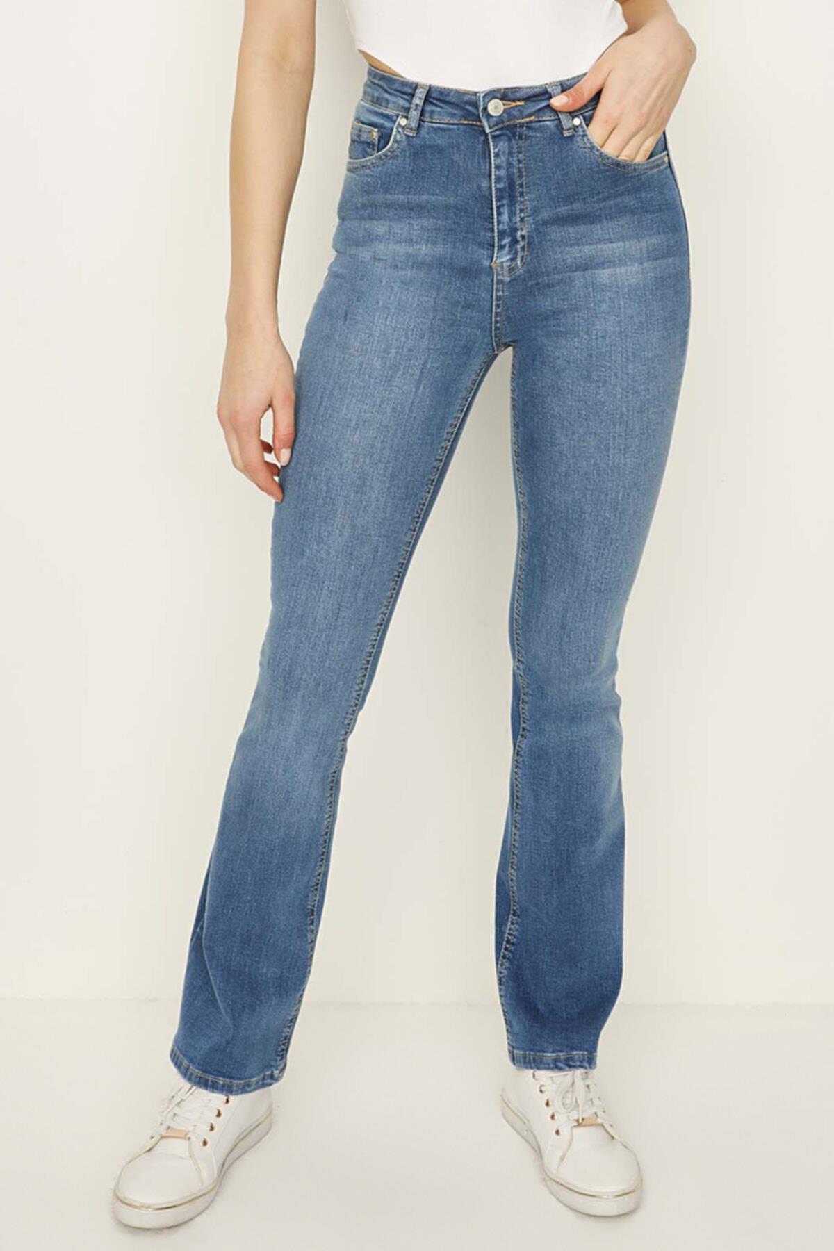Kadın Yüksek Bel Geniş Paça Jeans · 40