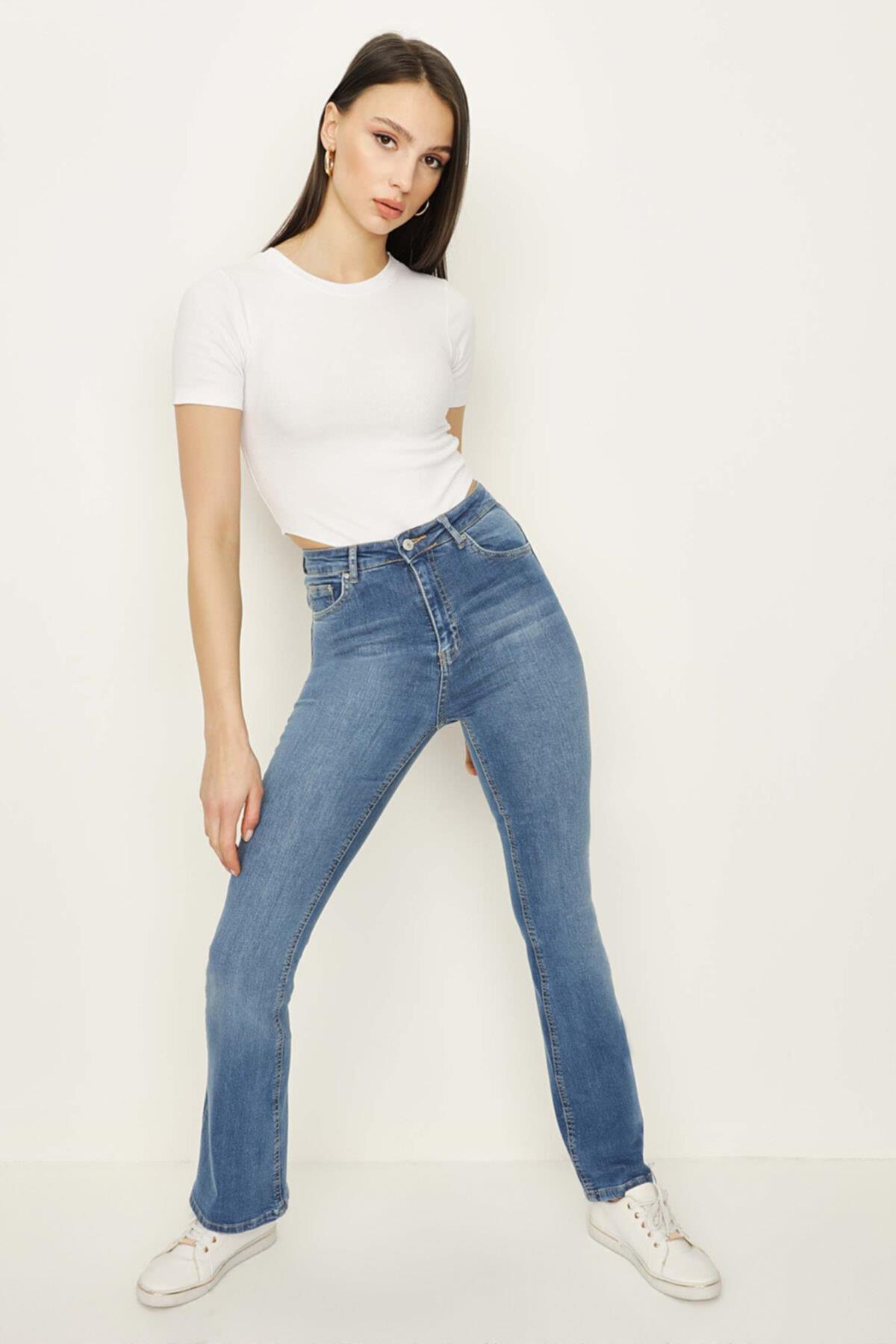 Kadın Yüksek Bel Geniş Paça Jeans · 4