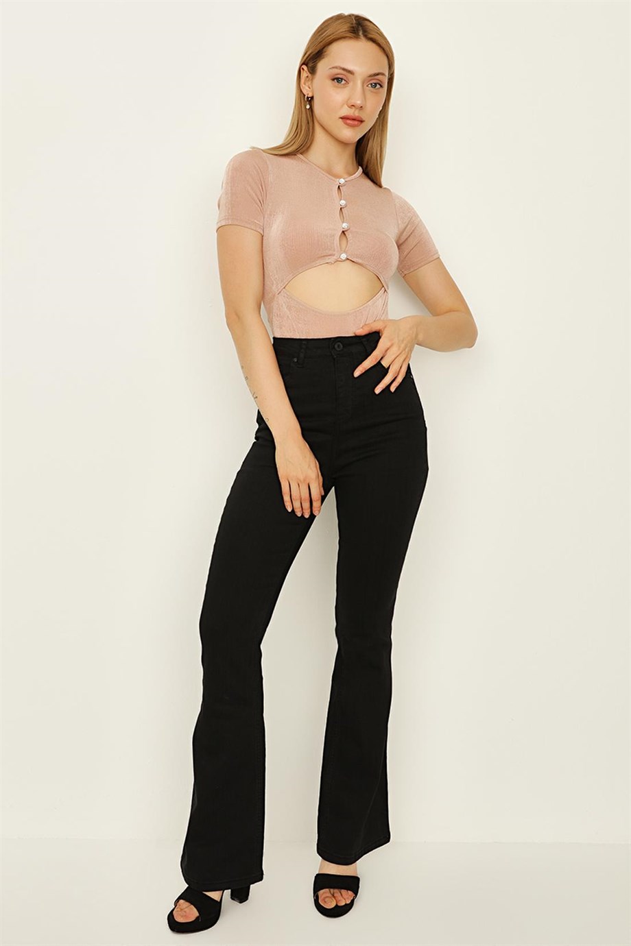 Kadın Yüksek Bel Geniş Paça Jeans · 35