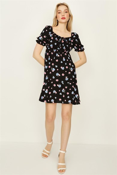 Kadın Siyah Çiçek Desenli Beşgen Yaka Balon Kollu Mini Elbise