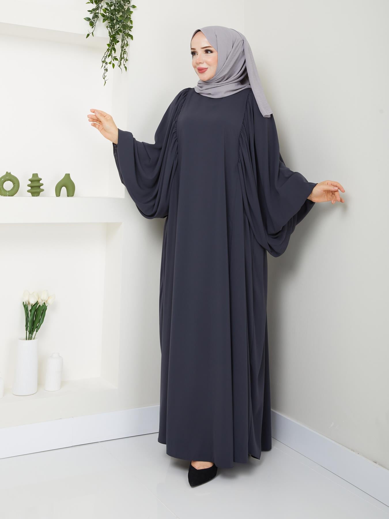 Züleyha Ferace & Abaya - Füme