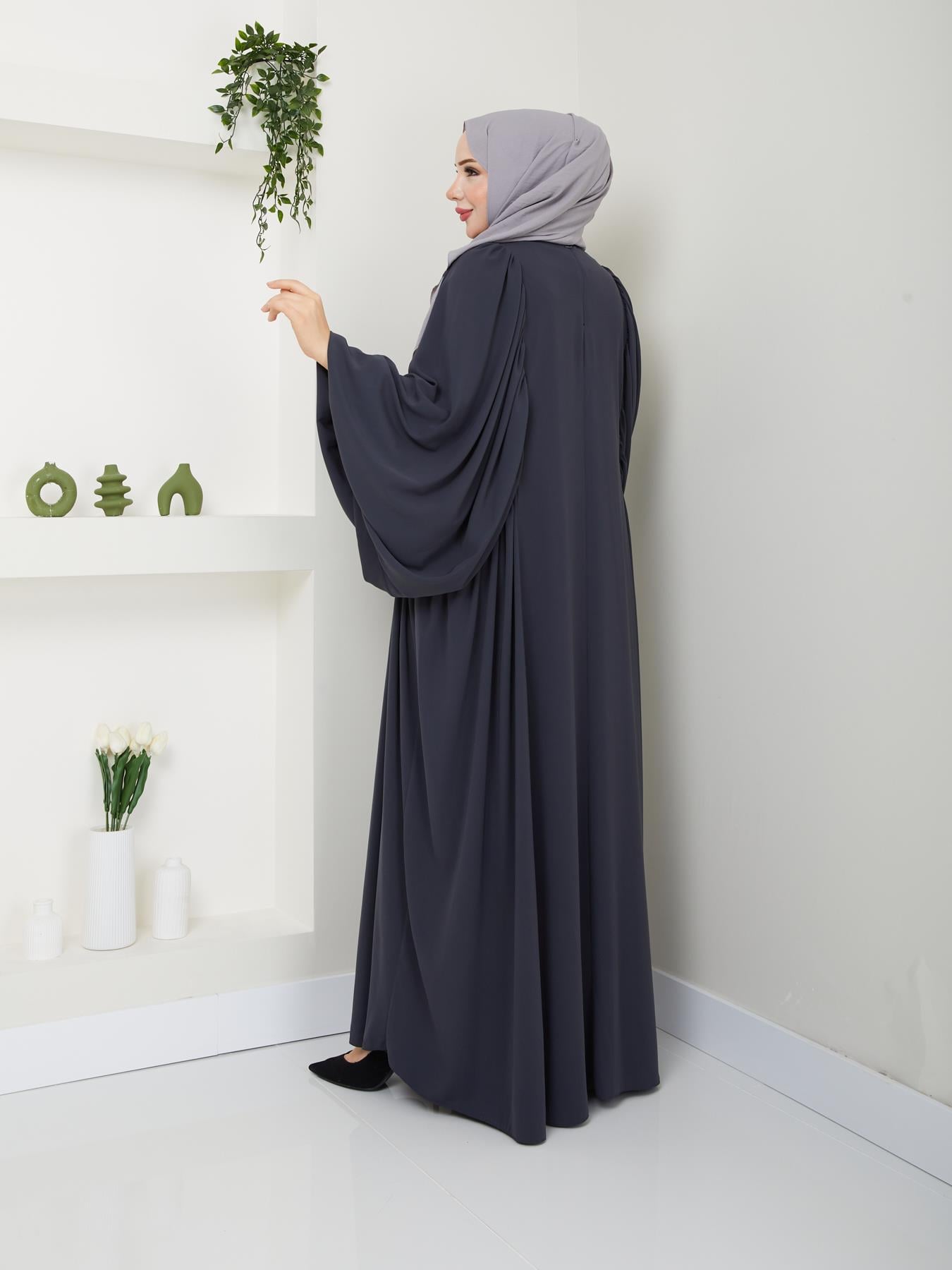 Züleyha Ferace & Abaya - Füme