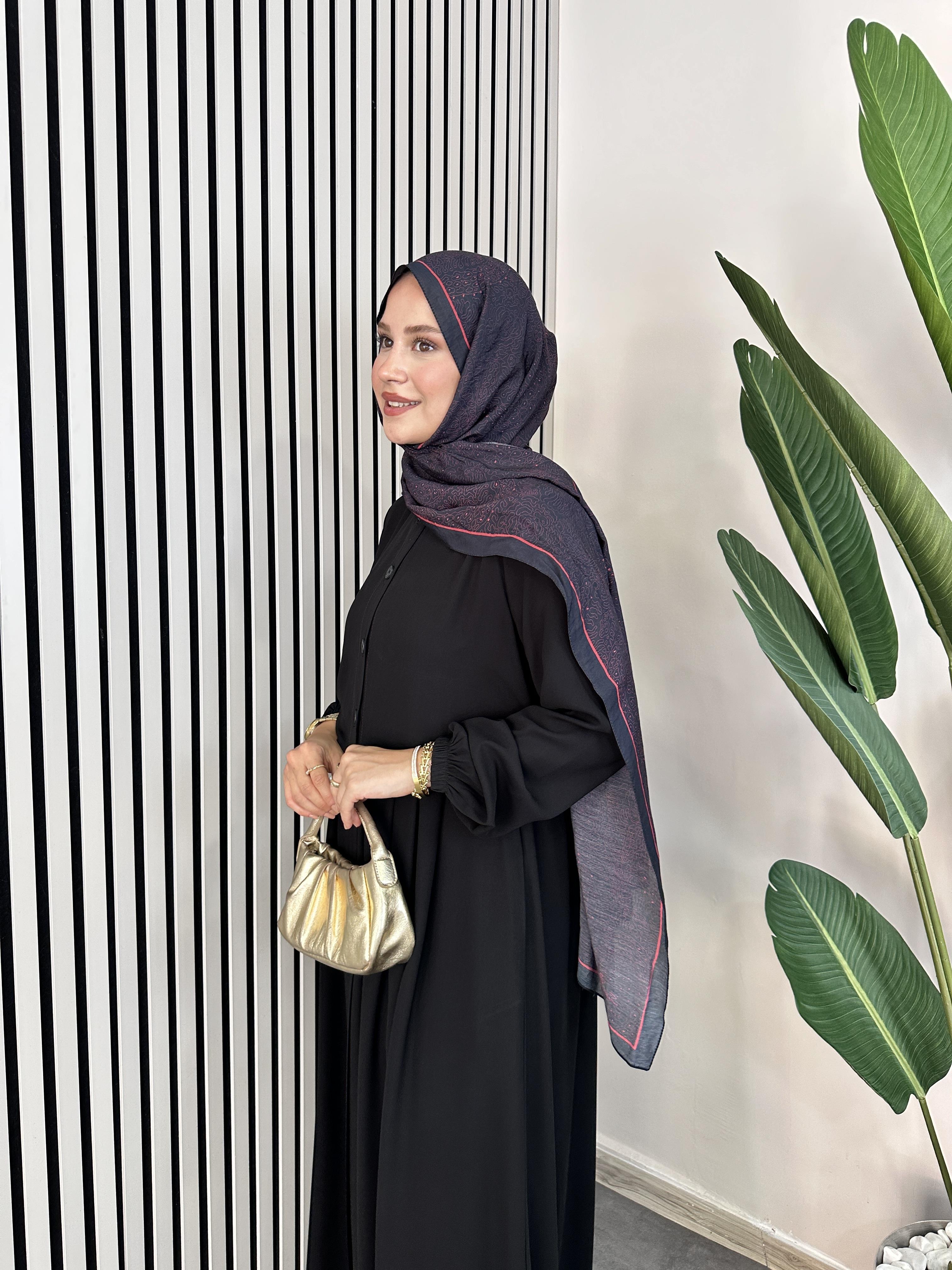 Minel Ferace - Siyah