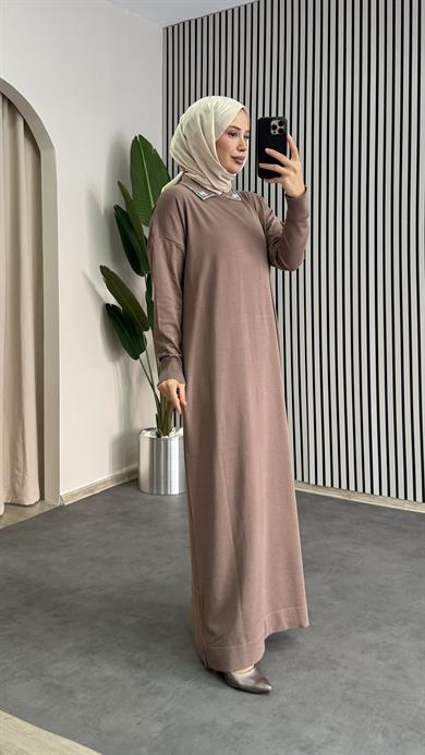 Yakası Taşlı Triko Elbise - Sütlü Kahve