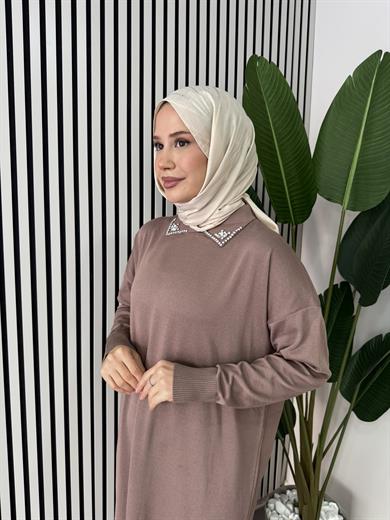 Yakası Taşlı Triko Elbise - Sütlü Kahve