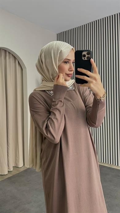 Yakası Taşlı Triko Elbise - Sütlü Kahve