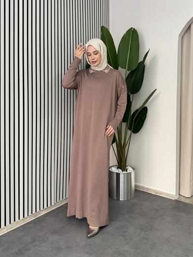 Yakası Taşlı Triko Elbise - Sütlü Kahve