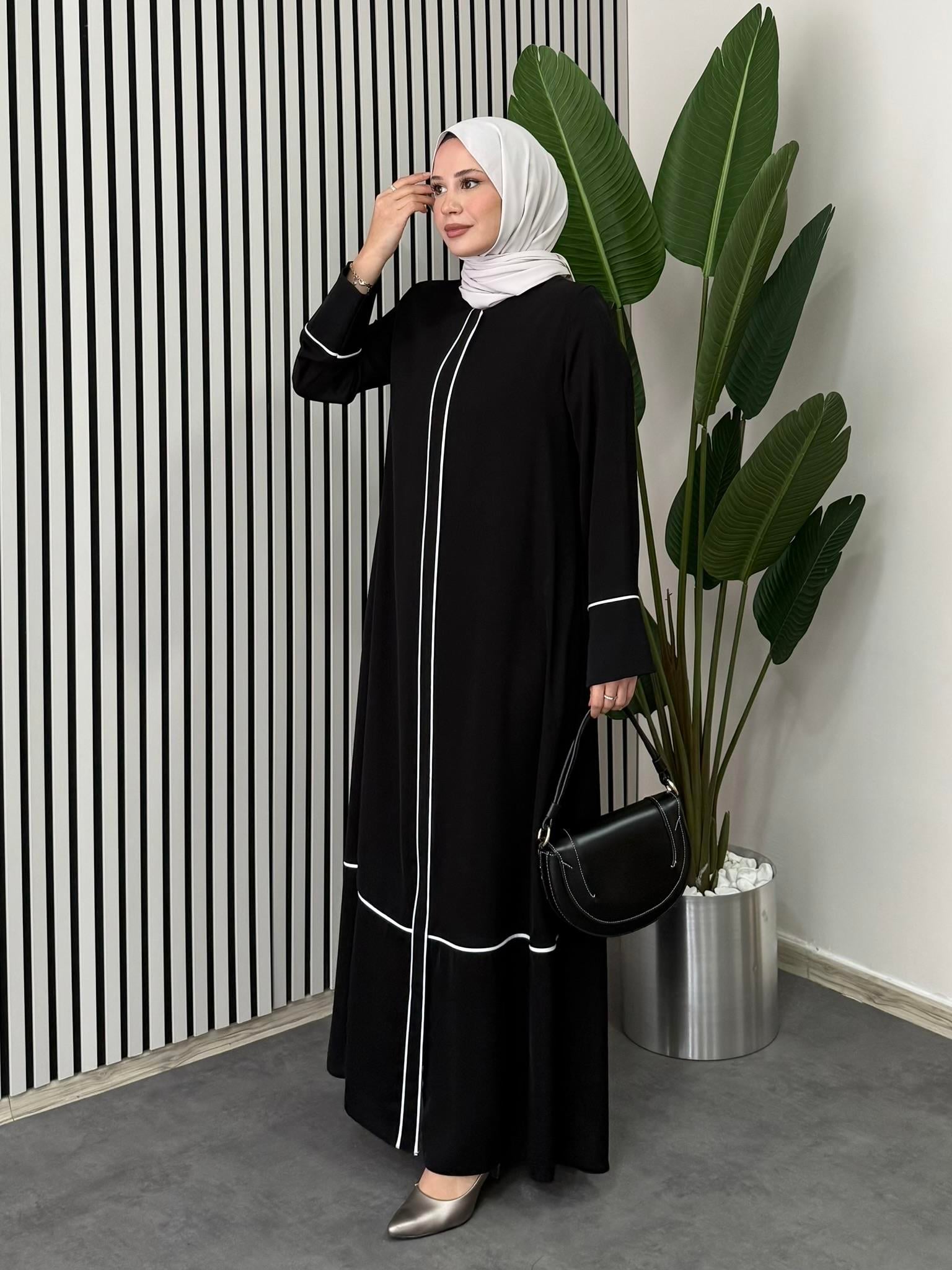 Ahsen Ferace - Siyah