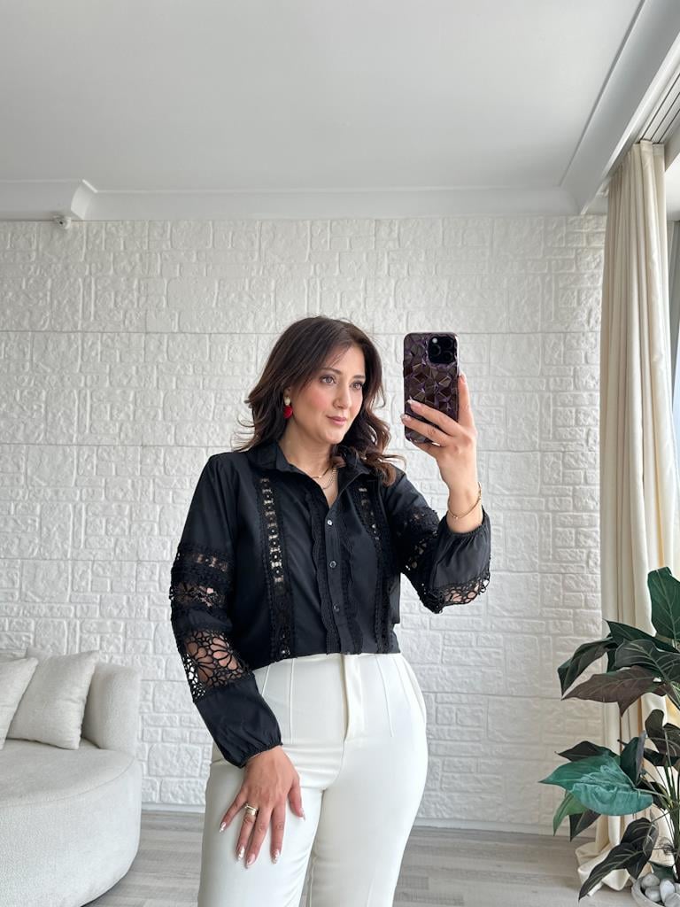 5018 Siyah Tasarım Güpür Dantel Şeritli Pamuk Gömlek