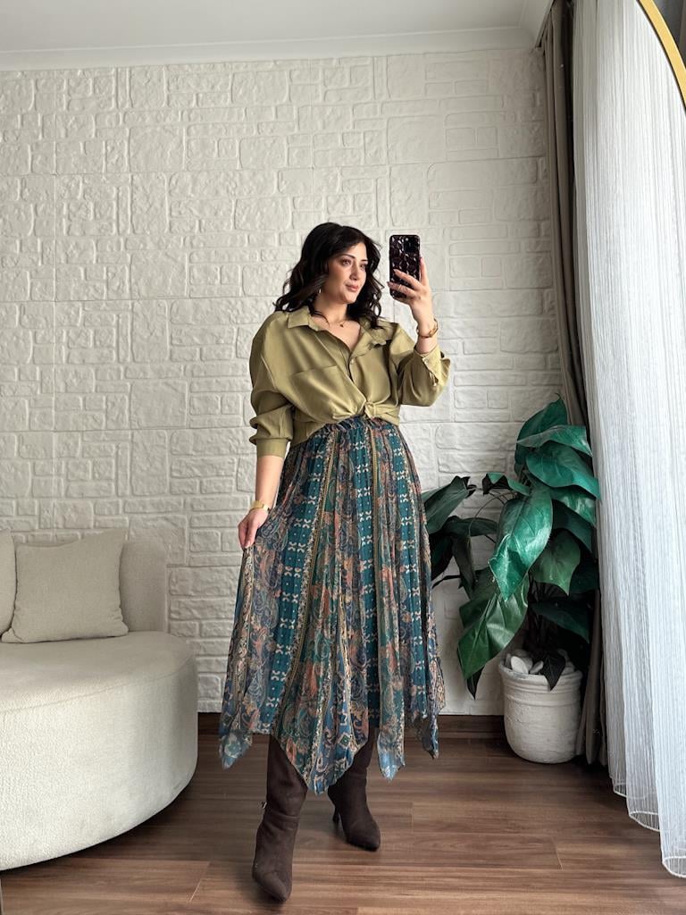 Asimetrik Kesim Yeşil Etnik Desenli Etek