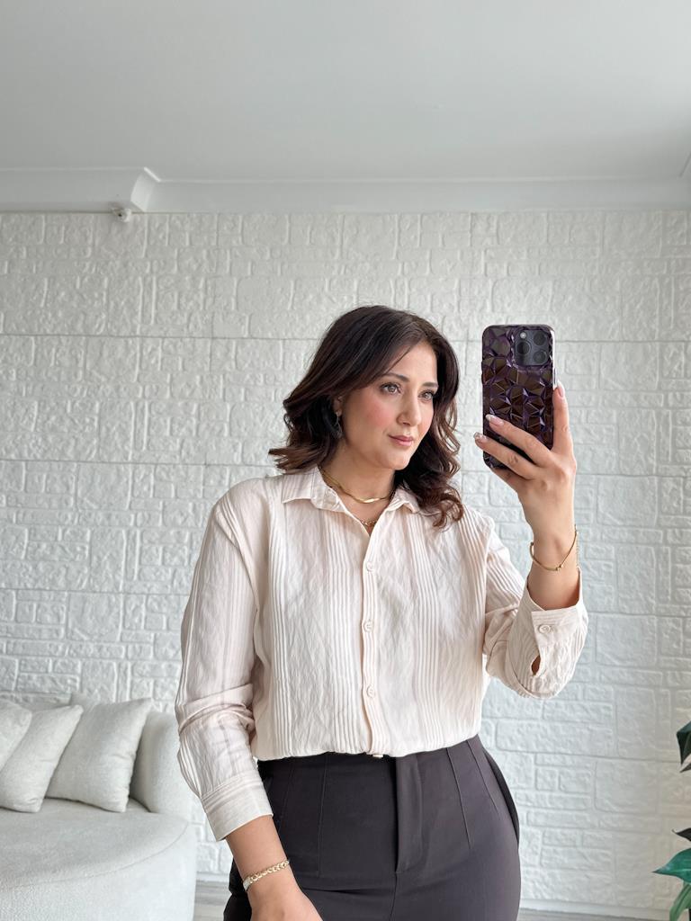 Bej Jakar Çizgi Desenli Gömlek