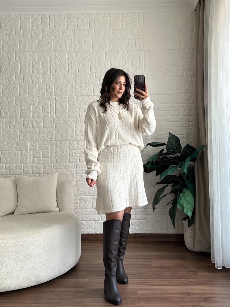 Bisiklet Yaka Saç Örgü Triko Takım Krem