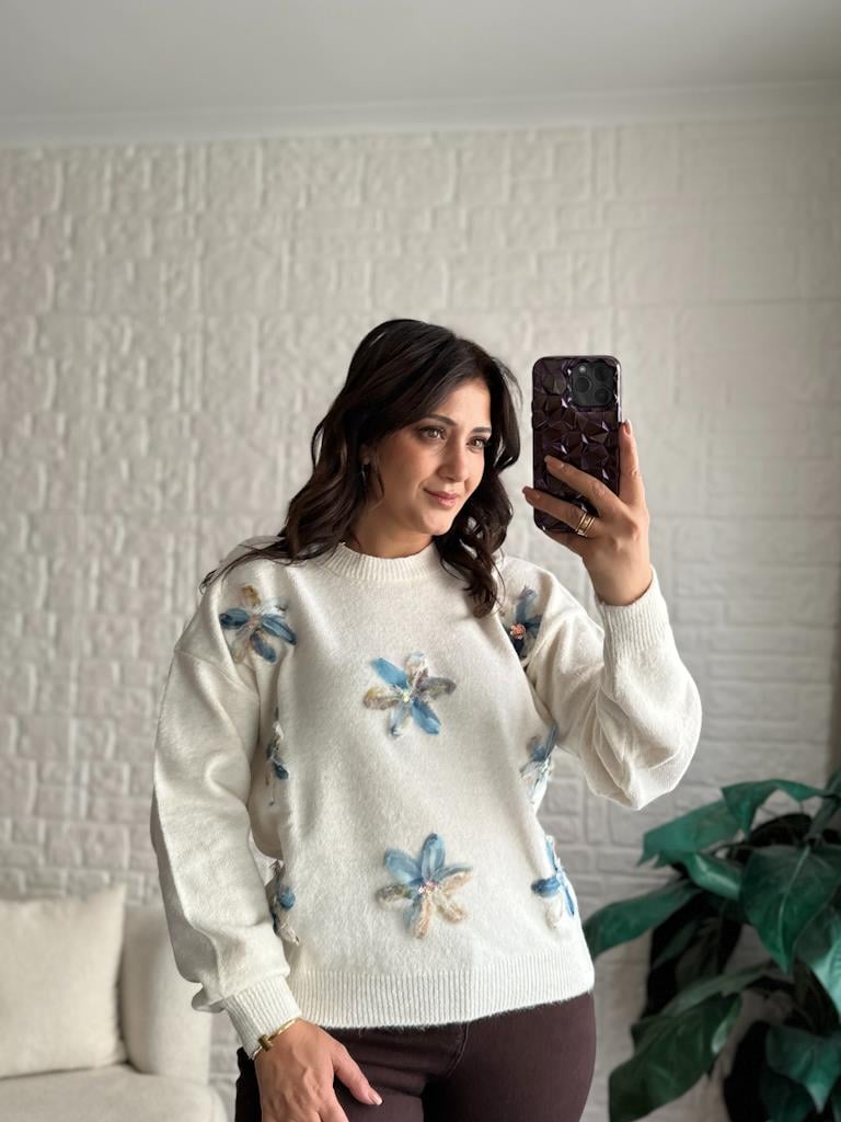 Bisiklet Yaka Tül Çiçek İşleme Triko Kazak Krem