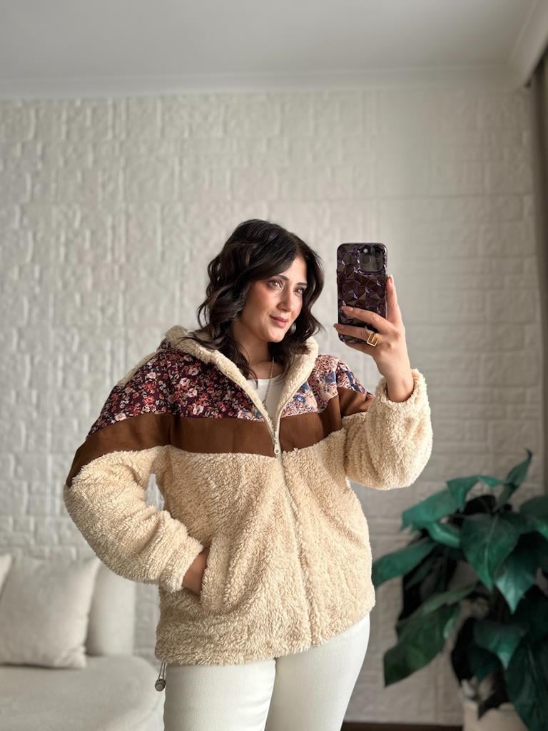 Çiçek Desenli Kapitone Garnili Kapüşonlu Astarlı Pelüş Mont