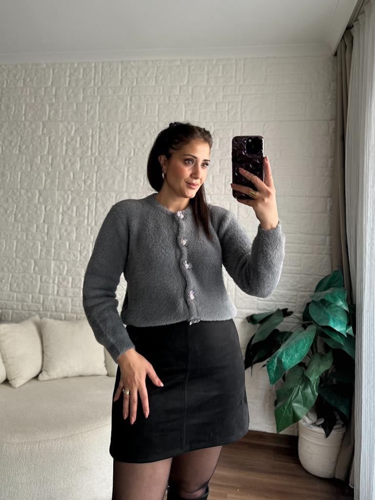 Çiçek Düğmeli Triko Hırka Füme