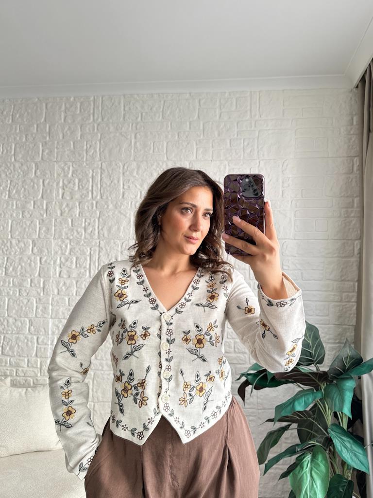 Çiçek Nakış İşlemeli Keten Ceket