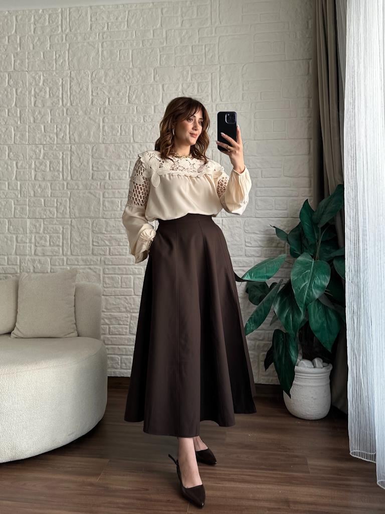 Dokulu Yüksek Bel Kenar Yırtmaçlı Çan Etek