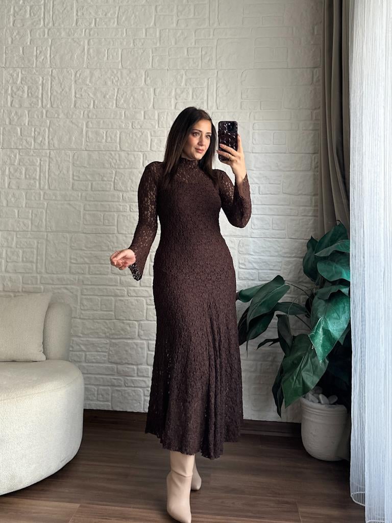 Eteği Volanlı Maxi Dantel Elbise Kahverengi