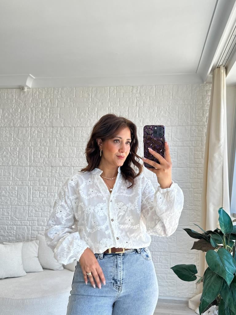 Hakim Yaka Süzene Nakış Çiçek İşleme Pamuk Gömlek