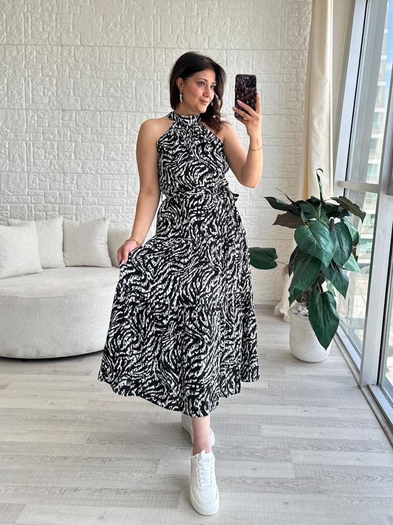 Halter Yaka Siyah Beyaz Desenli Viskon Elbise