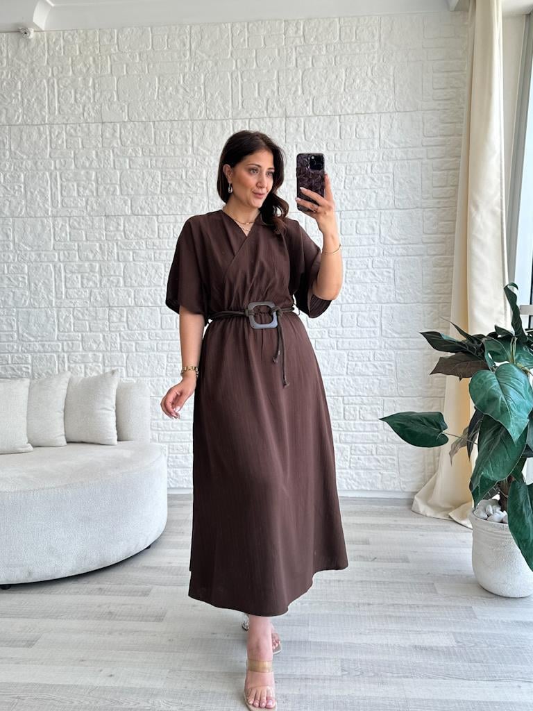 Kahverengi Kare Tokalı Yarasa Kol Elbise