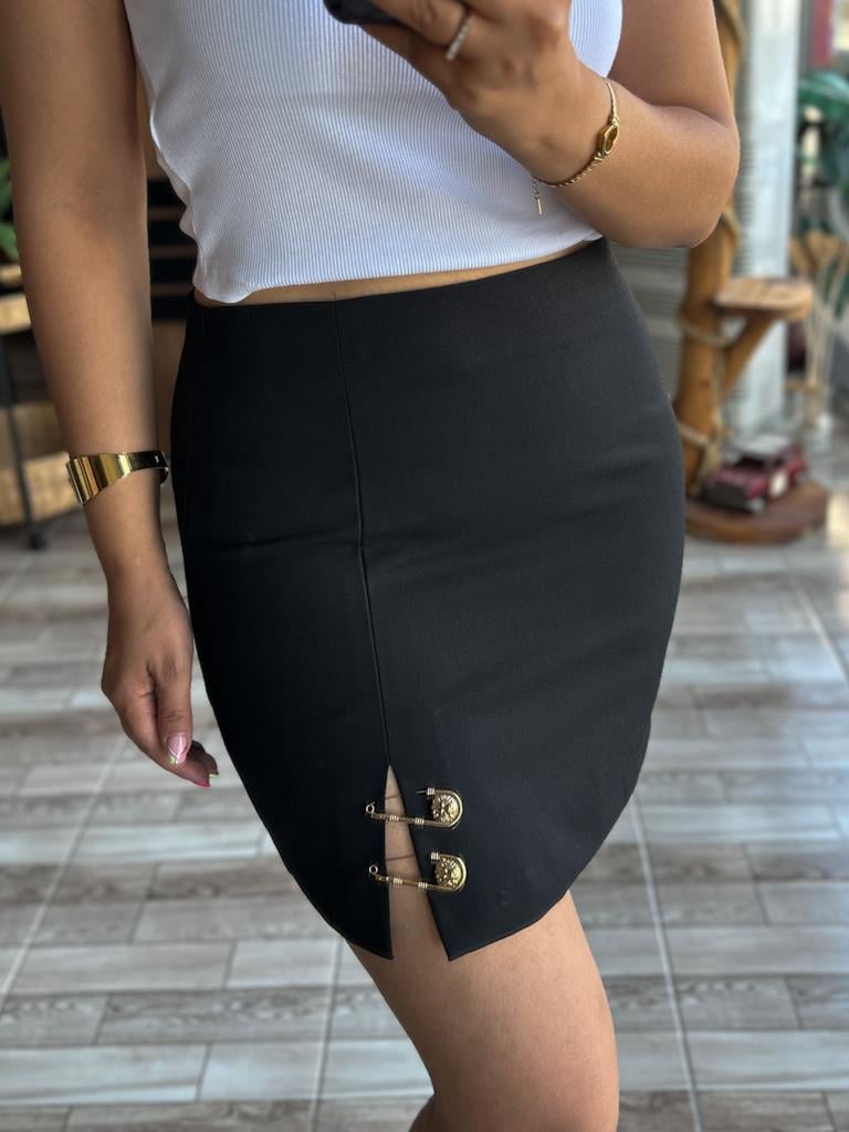 Karol  Çatal İğne Aksesuarlı Yıtmaçlı Mini Etek