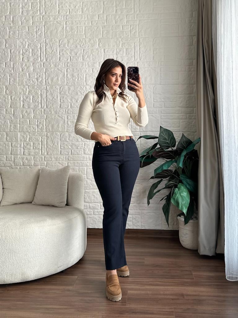 Kesik Paça Yüksek Bel Mom Fit Lacivert