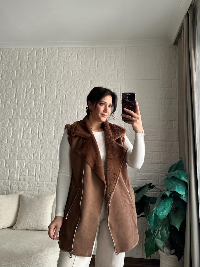 Kruvaze Yaka İçi Pelüş Süet Yelek Kahverengi