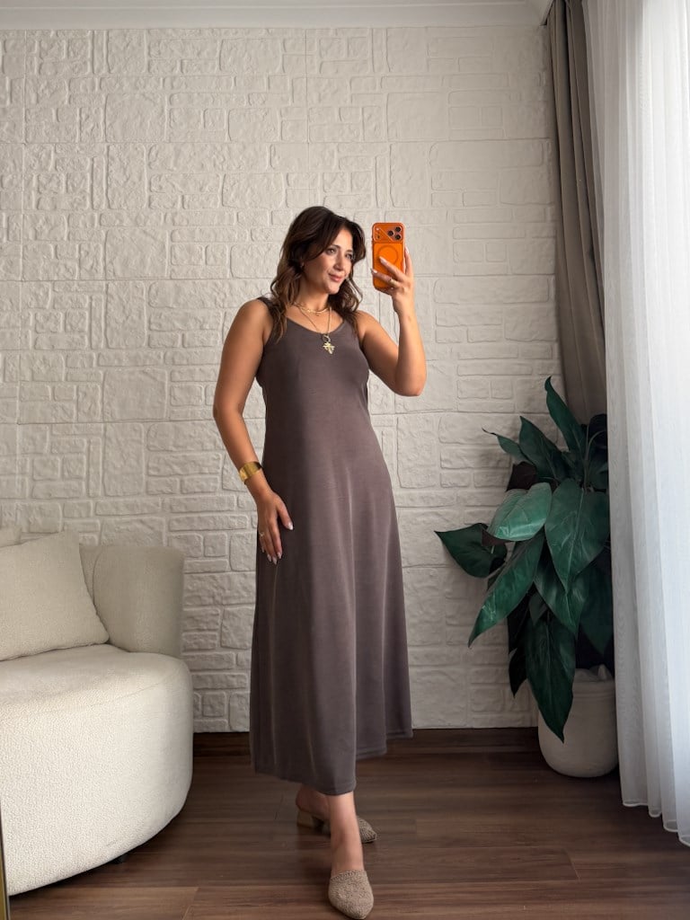 Lastik Askılı Slim Kalıp Pike Elbise Kahverengi