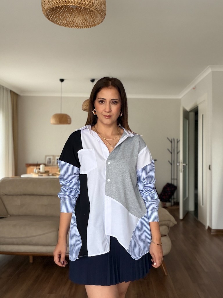 Marka Model Mavi Çizgili Taşlı Gömlek