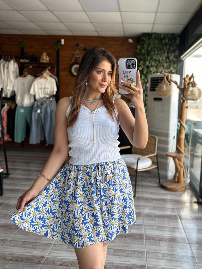 Mavi Üzeri Beyaz Papatya Desen Beli Lastikli Şort Etek