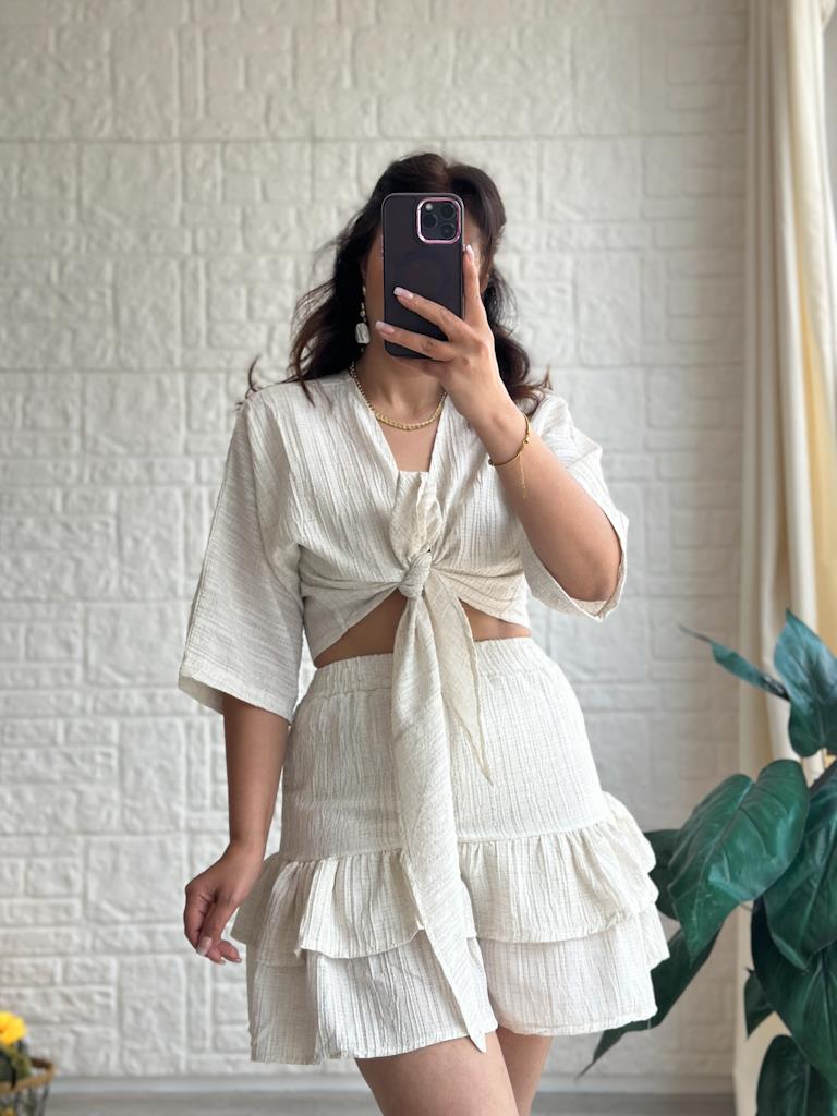 Önden Bağlamalı Keten Şort Etekli Takım