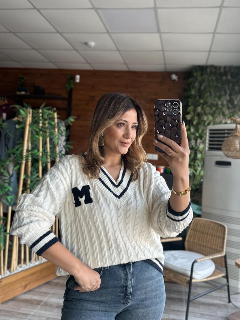 Orjinal Marka V Yaka Örgü Desen Salaş Triko Kazak