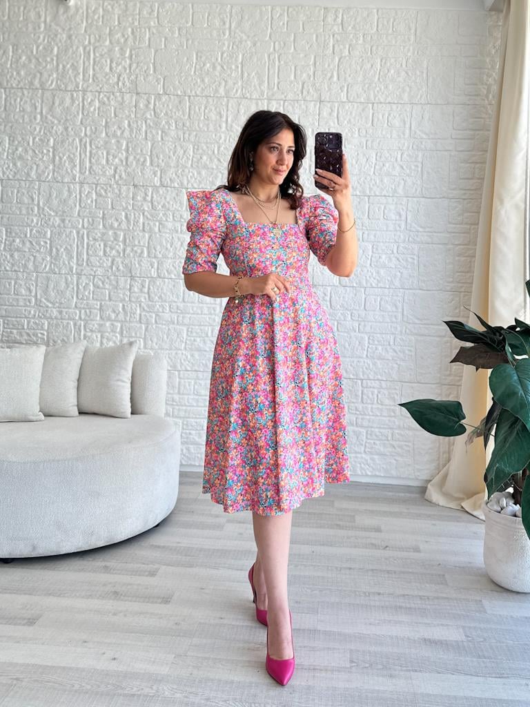 Prenses Kol Pembe Çiçek Desenli Elbise