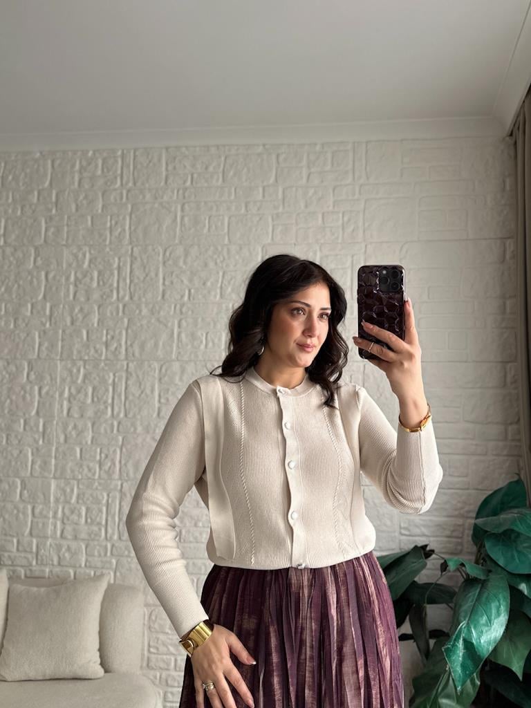 Taş Renk Önü Düğmeli Triko Hırka