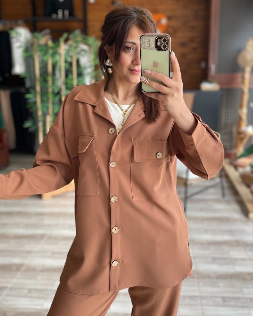 AHŞAP DÜĞMELİ OVE SİZE GÖMLEK KAHVE