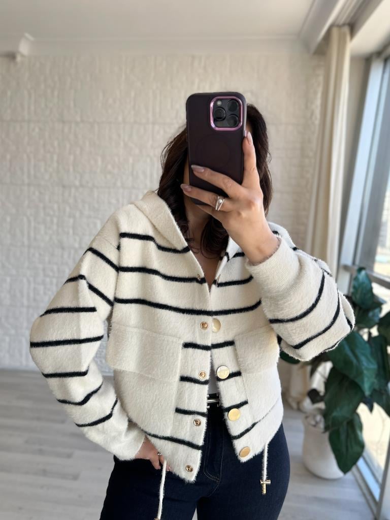 Angora Kapşonlu Düğmeli Siyah Çizgili  Hırka