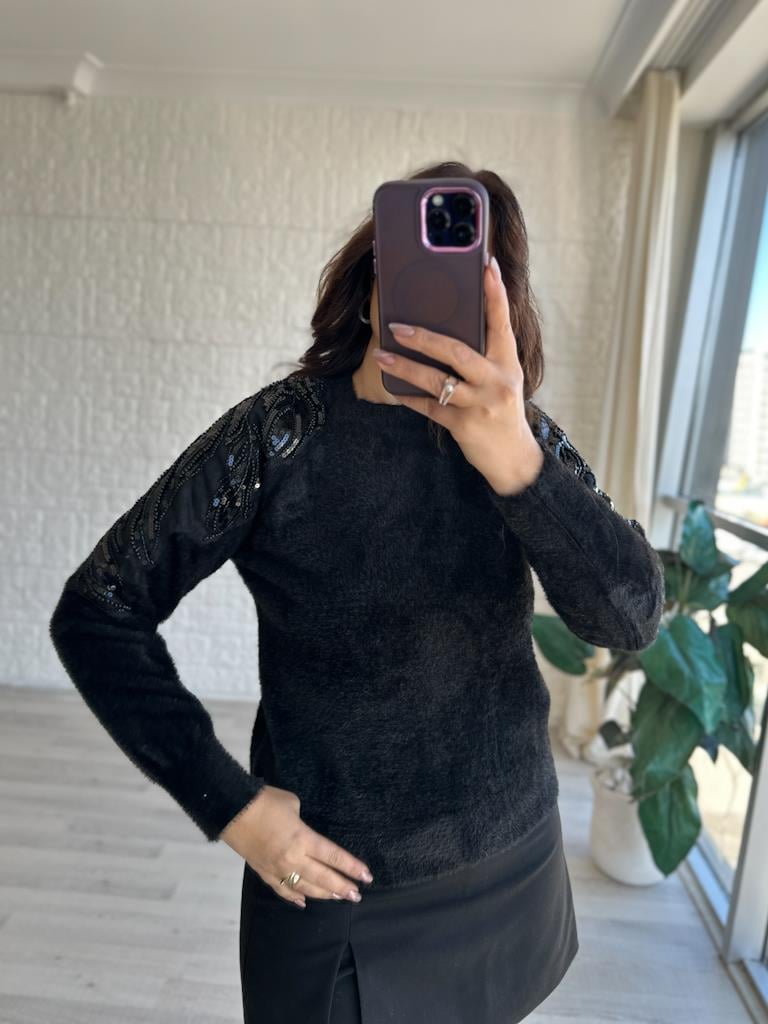 Angora Omuz Boncuklu Kazak Siyah